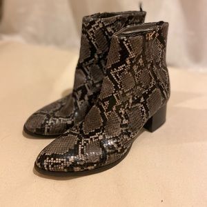Fake snakeskin boots! Worn once